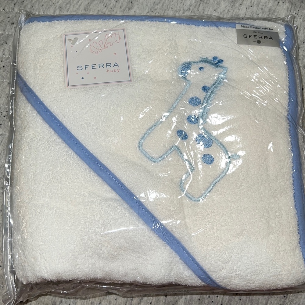 Sferra baby hooded towel